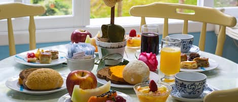 Free daily local cuisine breakfast