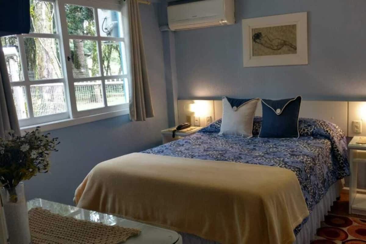 经济客房 | 迷你吧、免费 WiFi、床单