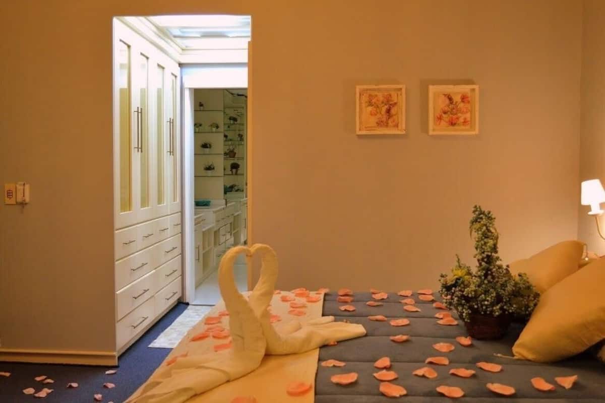 Deluxe Süit | Minibar, ücretsiz kablosuz İnternet, çarşaf takımı