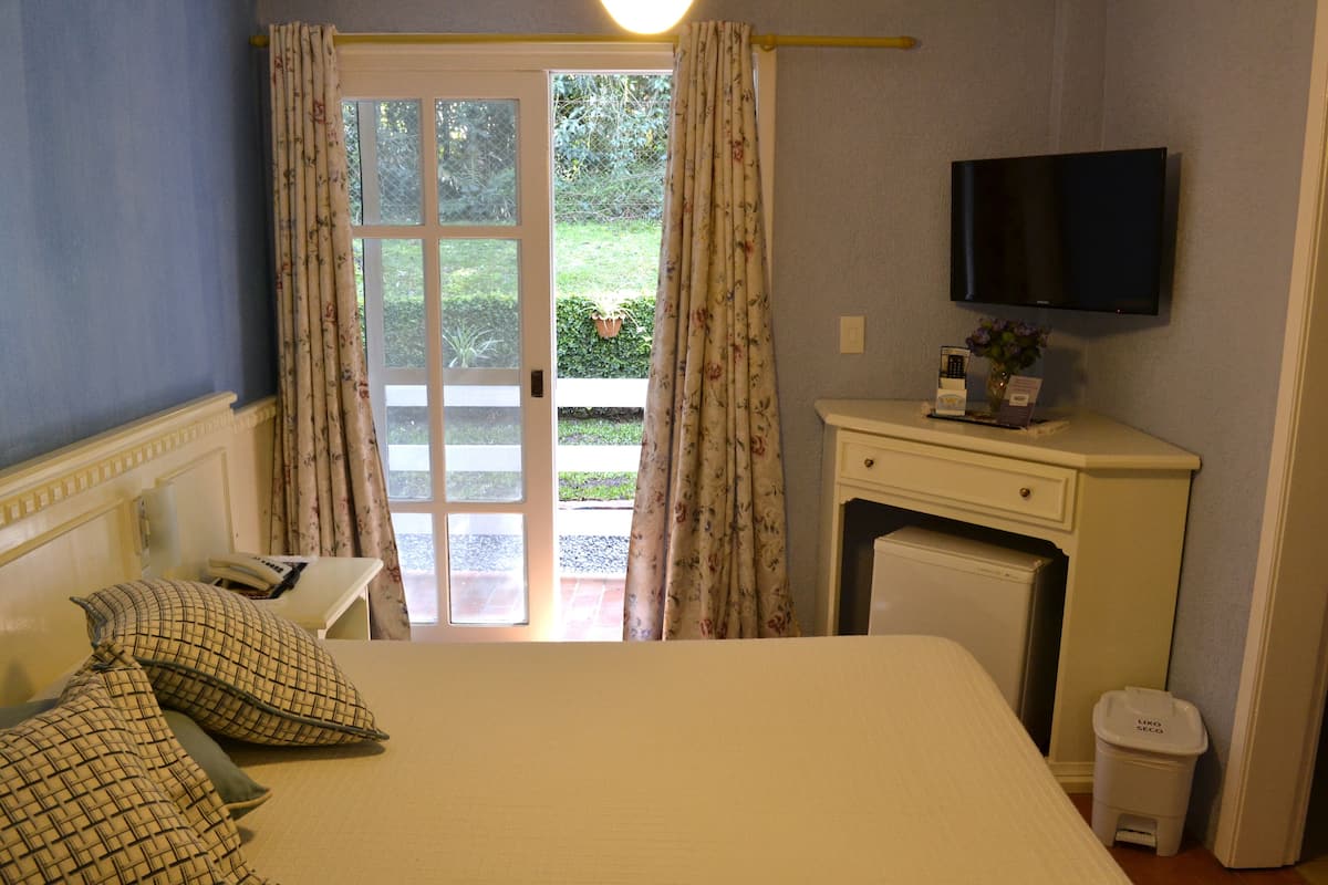 Standard Oda | Minibar, ücretsiz kablosuz İnternet, çarşaf takımı