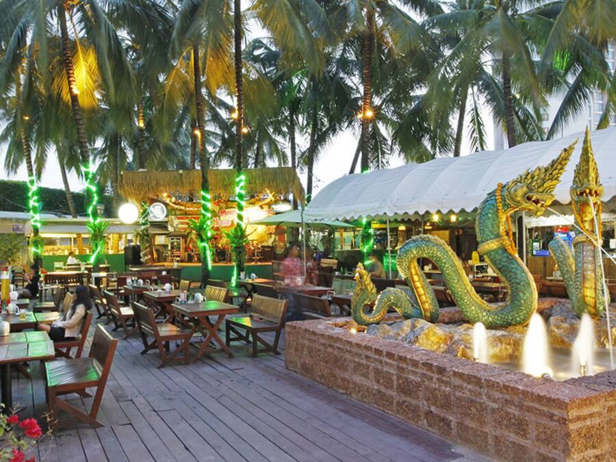 Breakfast, lunch and dinner served