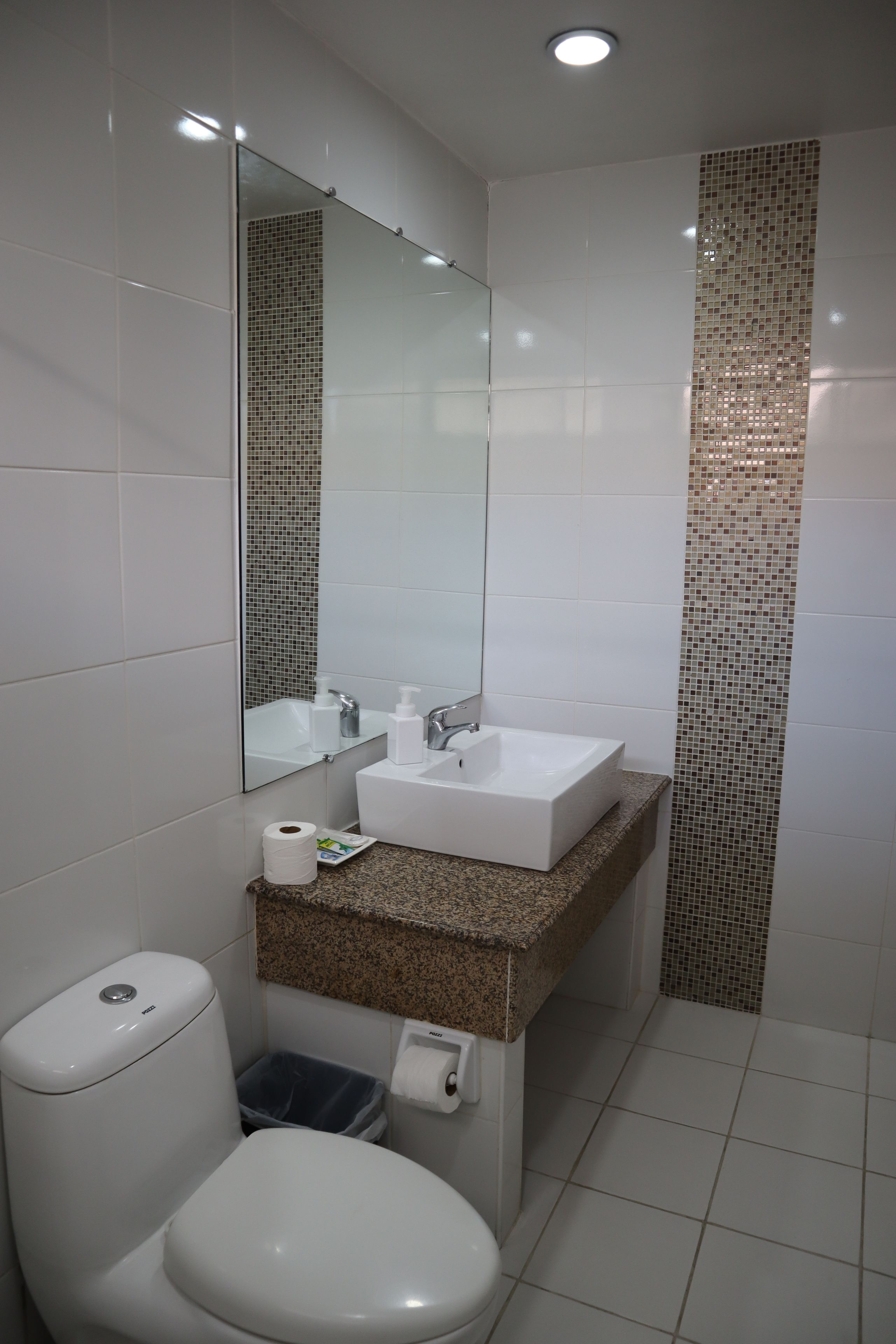 junior room, 1 bedroom | bathroom | shower, free toiletries, hair dryer, slippers