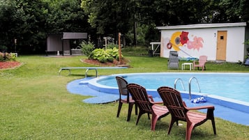 Seasonal outdoor pool