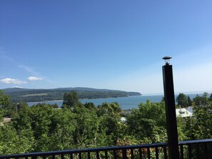 Pemandangan dari properti