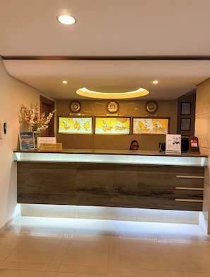 Reception - VIP Executive Suites Maputo Hotel (Maputo)