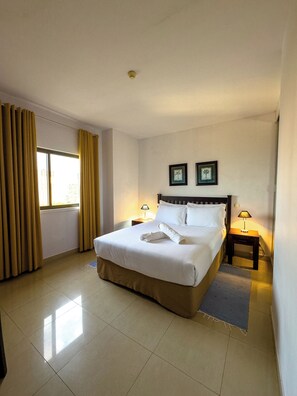 Standard Room, 1 Double Bed | 1 bedroom, in-room safe, iron/ironing board, WiFi (free) - VIP Executive Suites Maputo Hotel (Maputo)