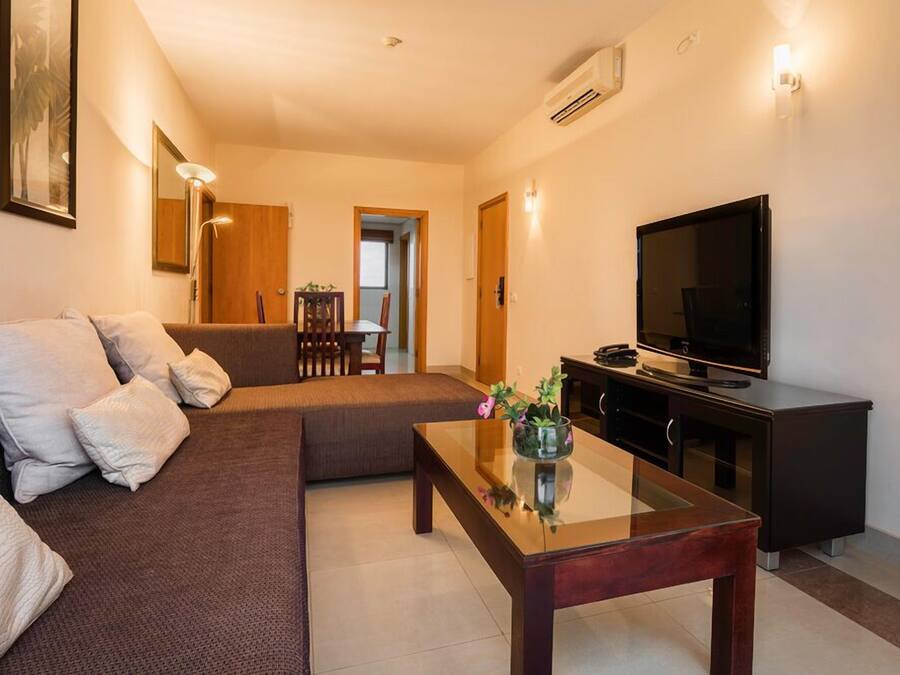1 habitación y caja de seguridad en la habitación