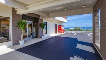 Pintu masuk hartanah