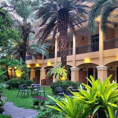 Exterior. Piman Garden Hotel