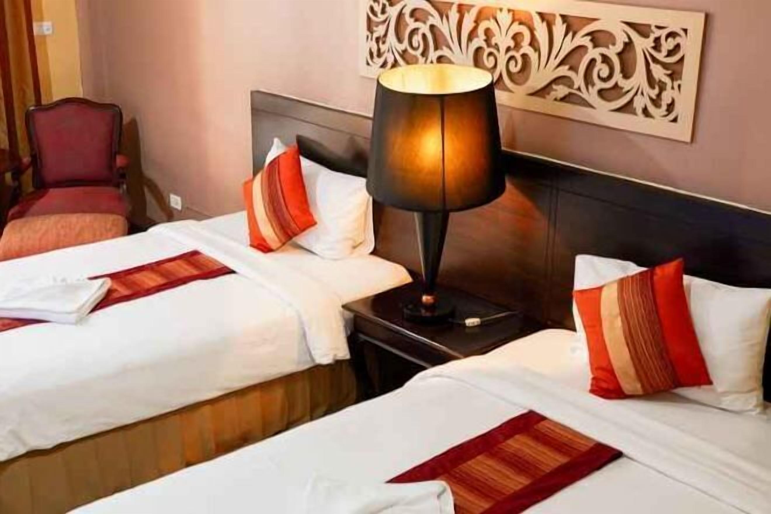 Minibar, in-room safe, desk, blackout curtains