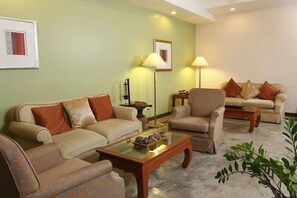Living area - Piman Garden Hotel (Khon Kaen)