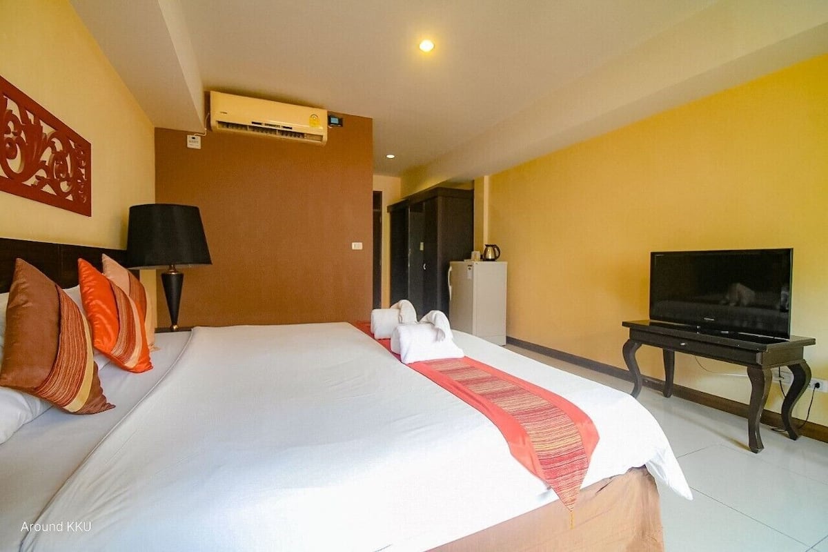 Chambre Deluxe | Minibar, coffre-fort, bureau, rideaux d’obscurcissement