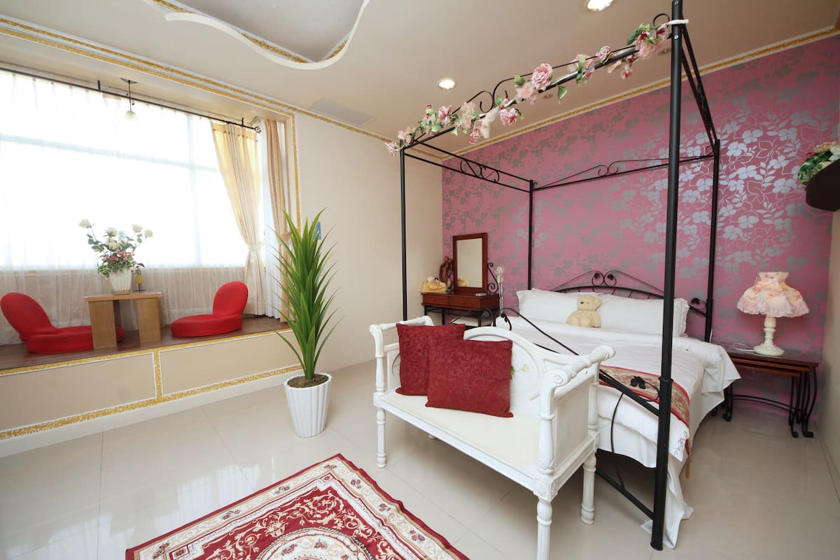 Double Room | Rollaway beds (surcharge), WiFi (free)