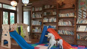 Loft 3 Double Beds | Children's play area - indoor