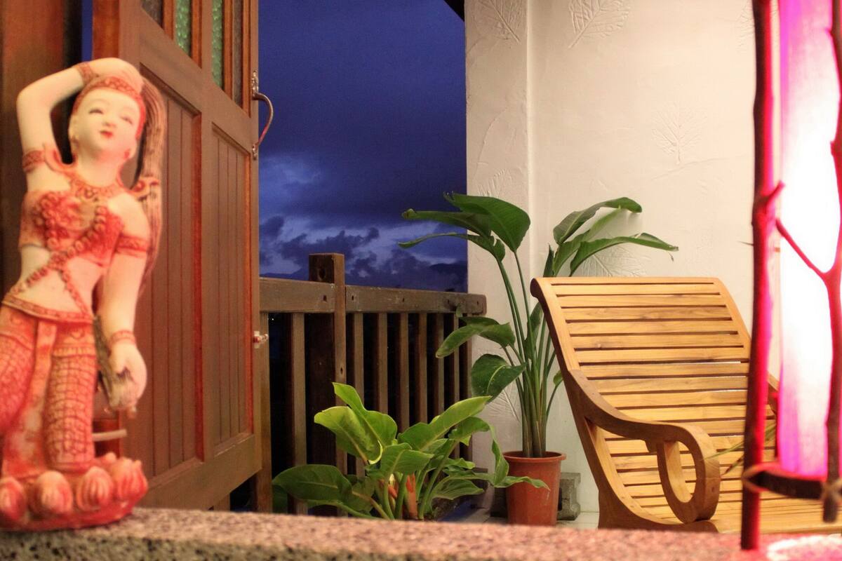 Double Room | 1 bedroom, desk, blackout drapes, soundproofing