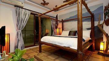 Double Room | 1 bedroom, individually furnished, desk, blackout drapes