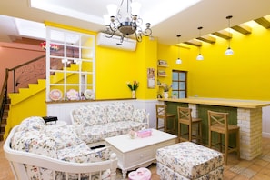 Lobby sitting area - Belle Garden Yillan Villa (Dongshan)