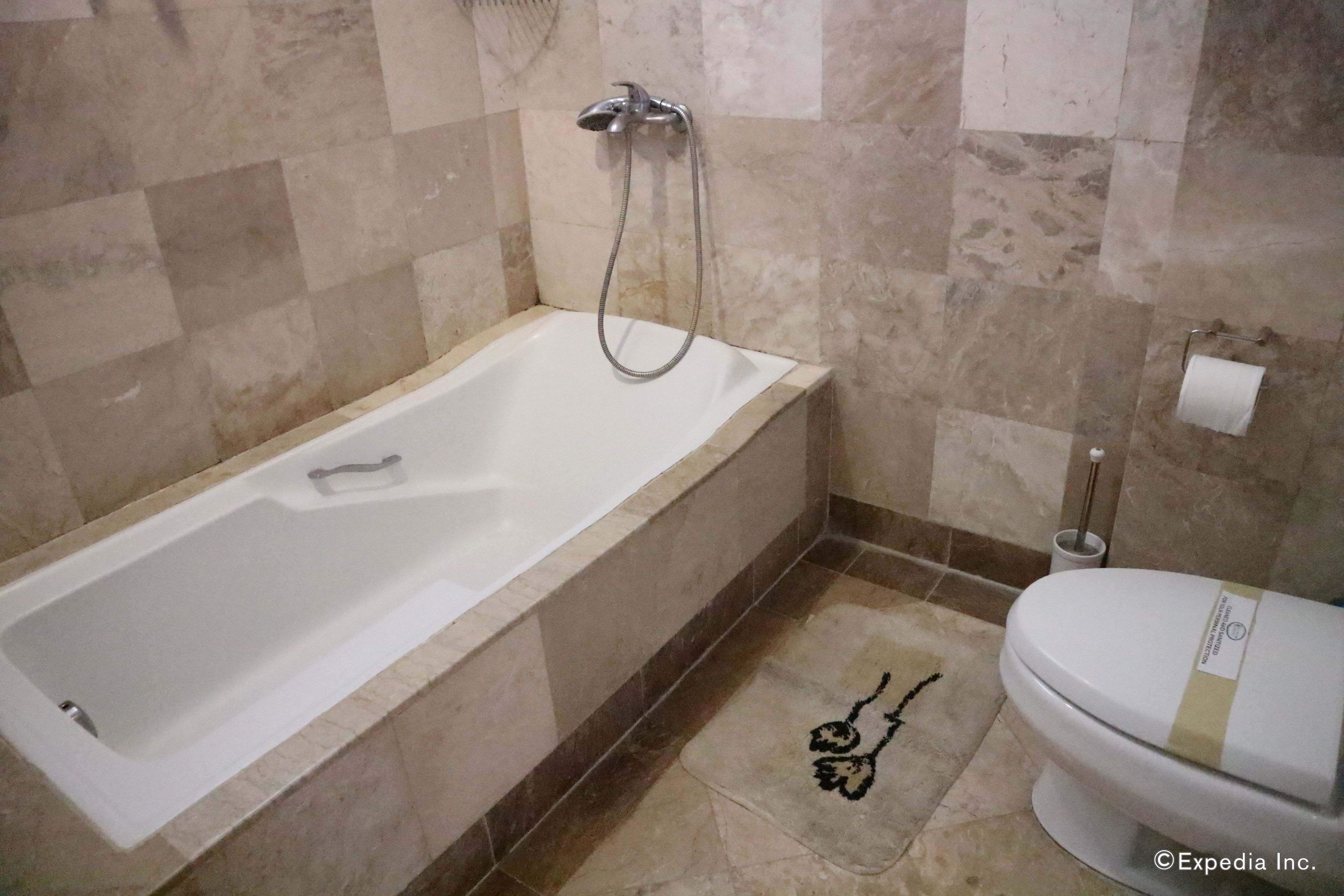superior room | bathroom | shower, free toiletries, hair dryer, bathrobes