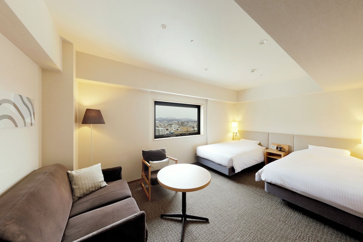 large twin room, non smoking | 1 bedroom, premium bedding, soundproofing, free wifi