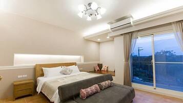 Superior Room, 1 Queen Bed | Desk, free WiFi