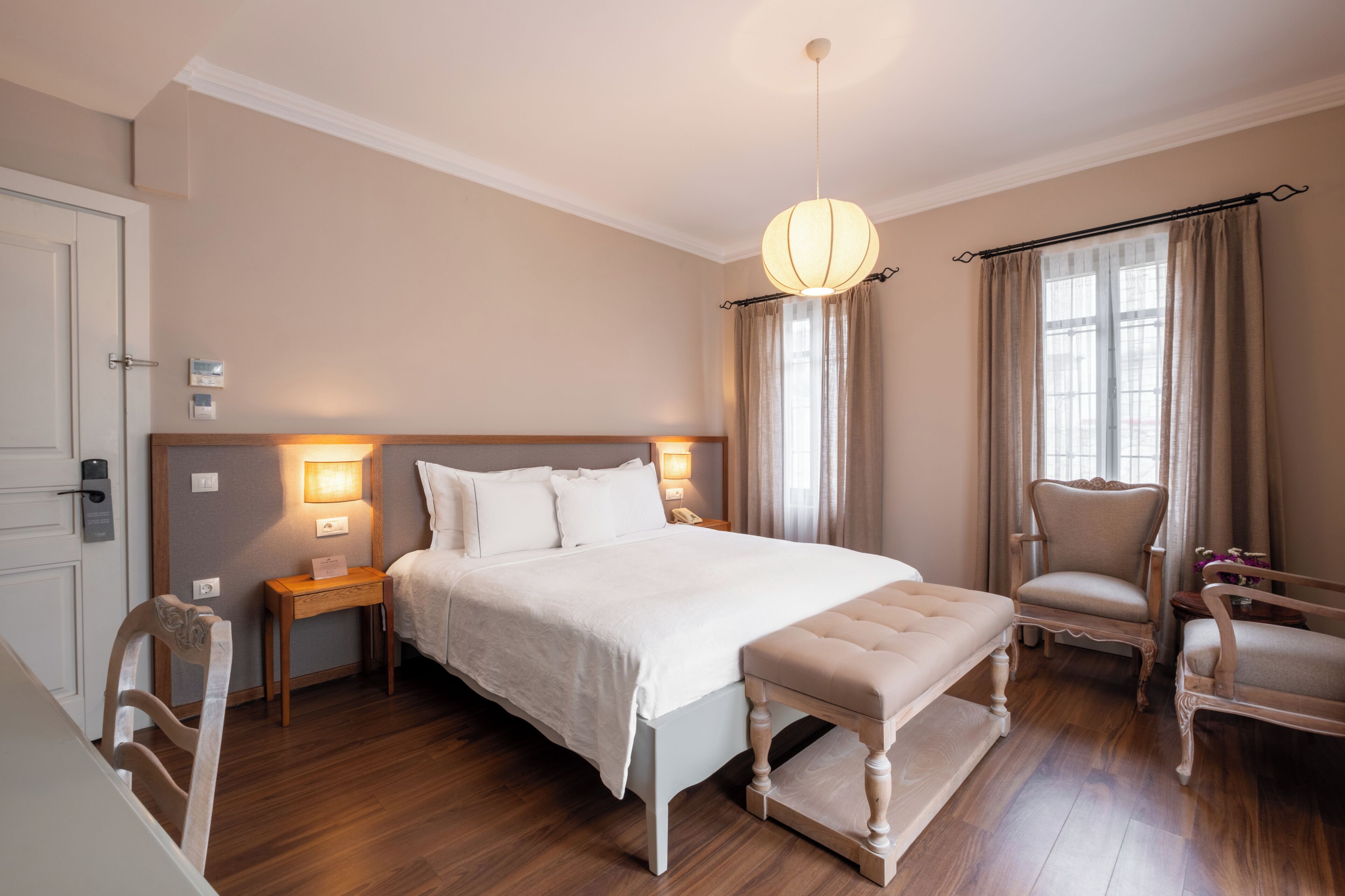 Premium bedding, minibar, in-room safe, soundproofing