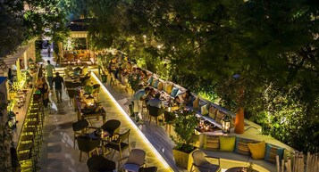 2 restaurants, breakfast, lunch, dinner served; Mediterranean cuisine