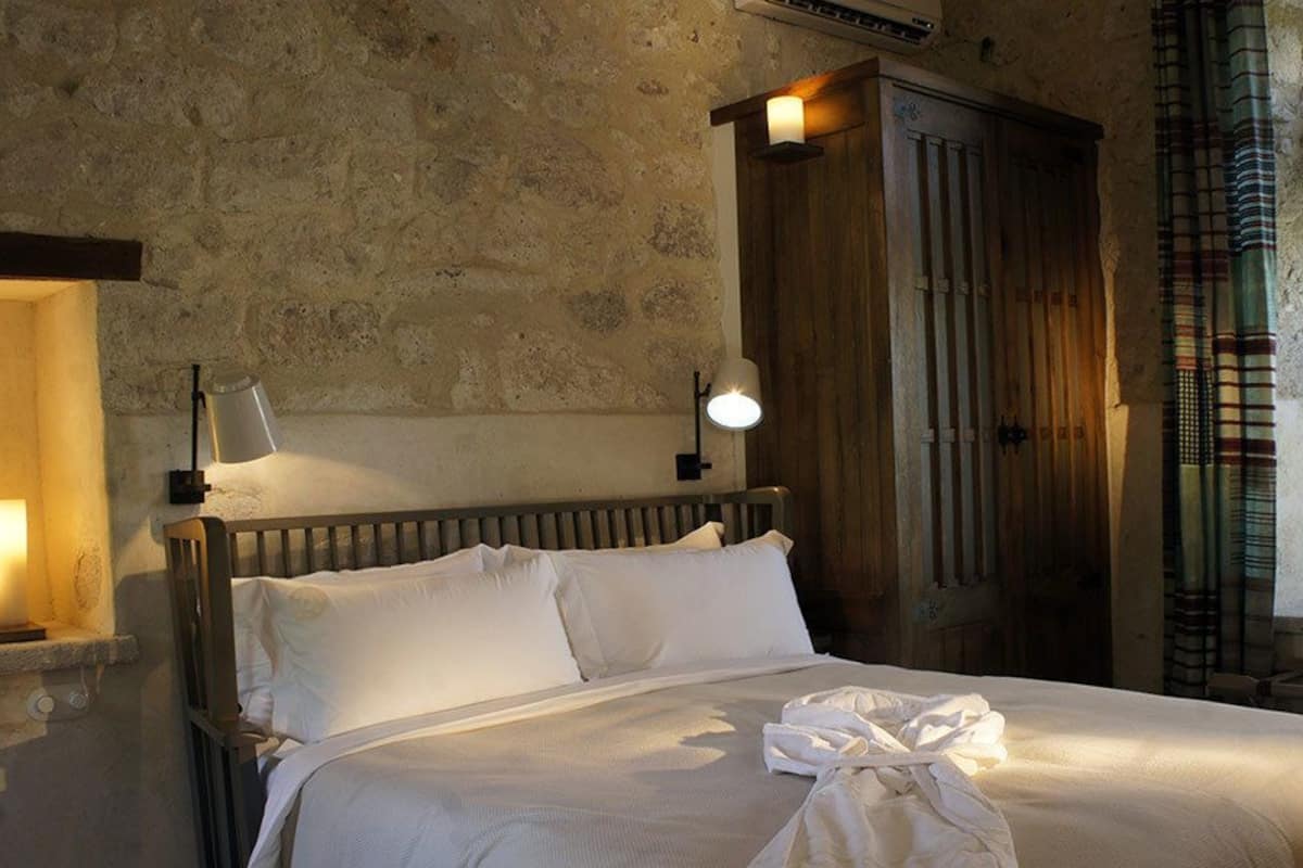 classic double room, 1 bedroom | 1 bedroom, premium bedding, minibar, in-room safe