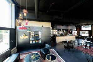 Breakfast and lunch served - VISIONAPARTMENTS Zurich Wolframplatz (Zürich)