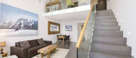 Duplex Apartment Senior | Iron/ironing board, free WiFi, bed sheets