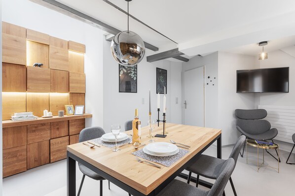 1 Bedroom Apartment Senior, Building 2-6 | In-room dining - VISIONAPARTMENTS Zurich Cramerstrasse 2-6 (Zürich)