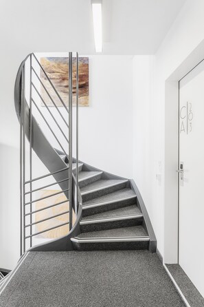 Staircase - VISIONAPARTMENTS Zurich Cramerstrasse 2-6 (Zürich)