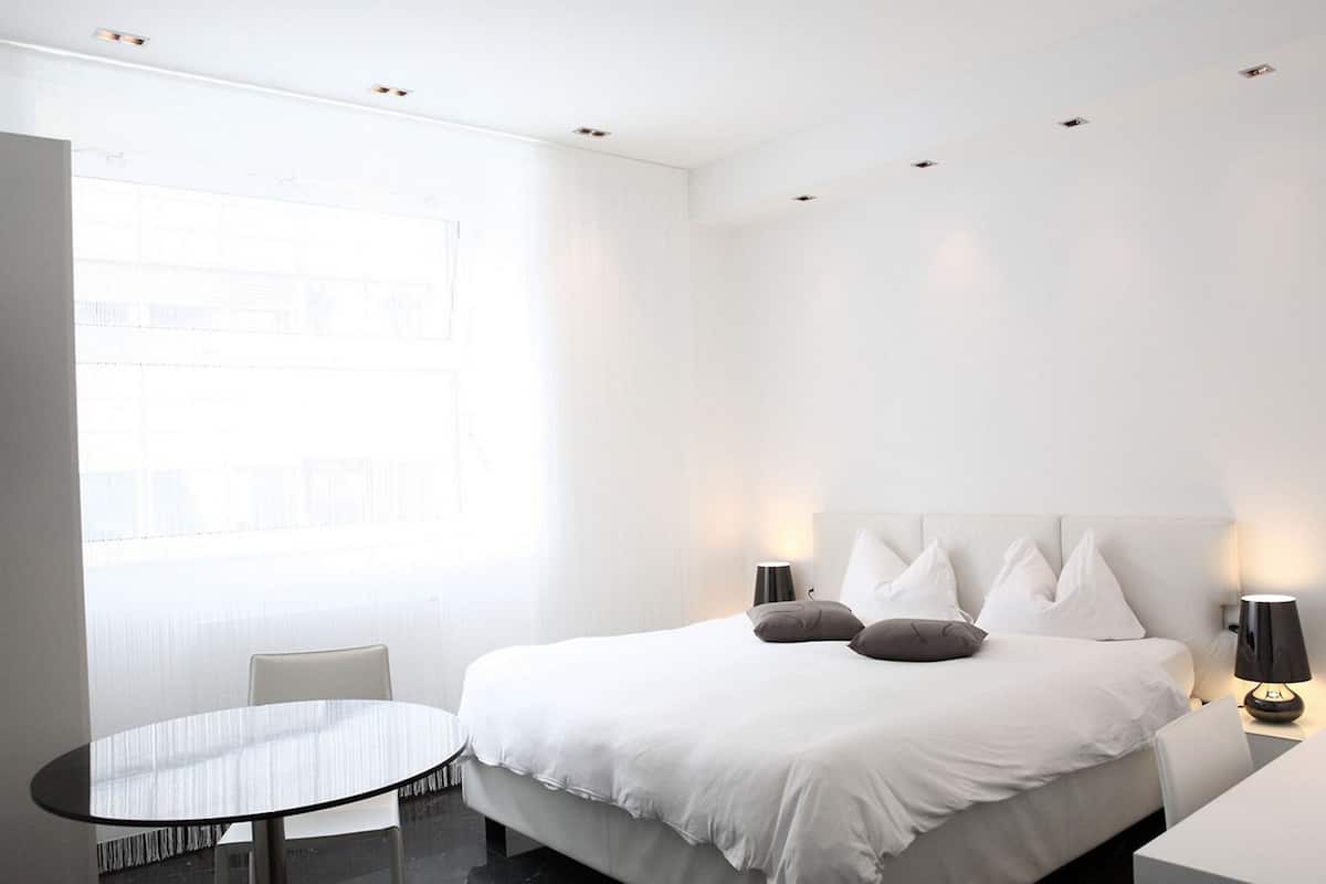 2 bedrooms, desk, laptop workspace, iron/ironing board