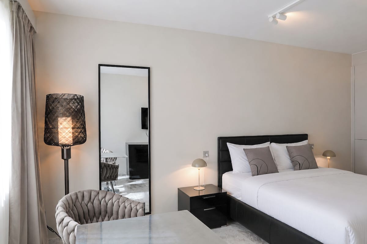 Desk, iron/ironing board, free WiFi, bed sheets