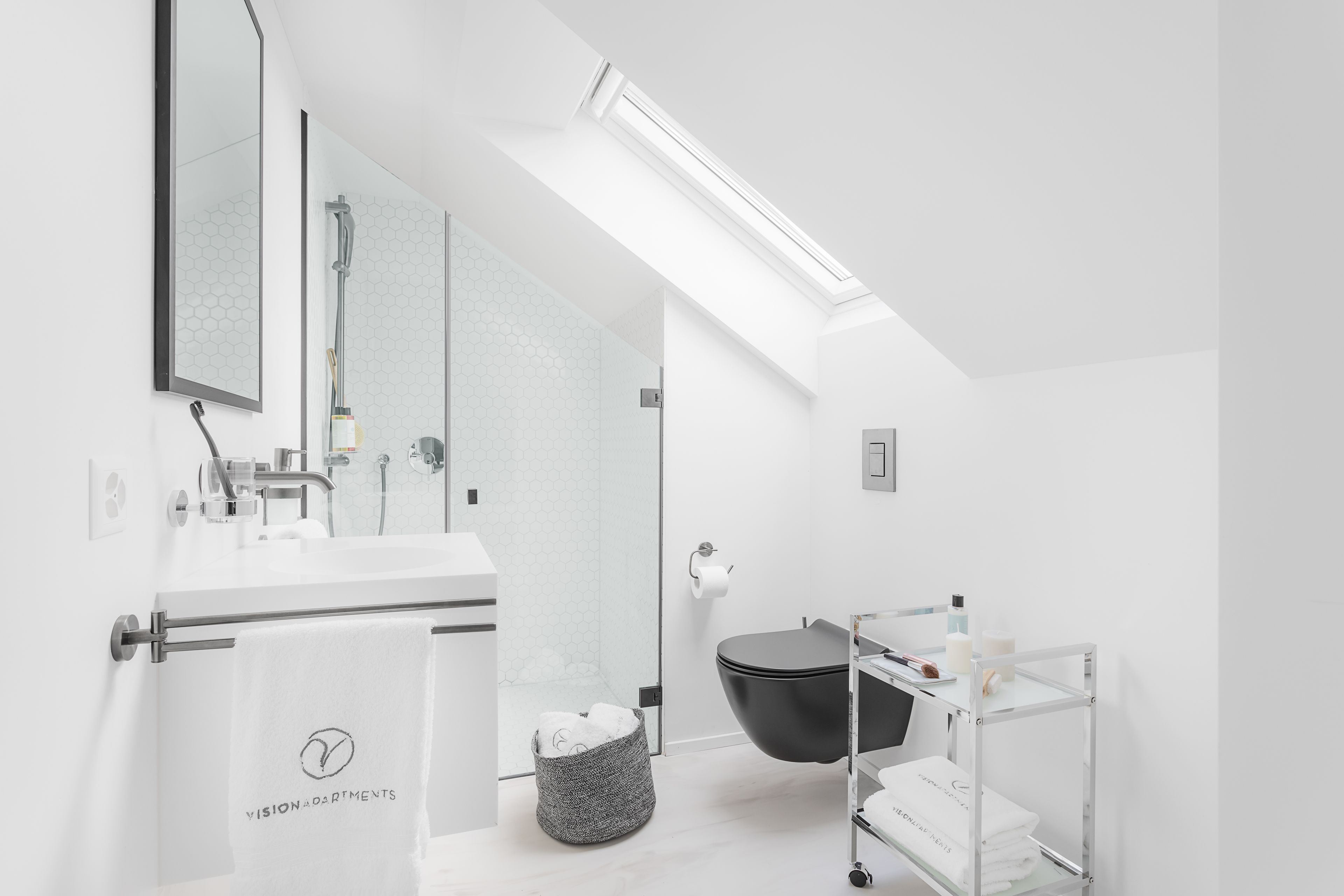 Studio Apartment Mini | Bathroom | Hair dryer, towels