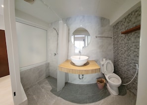 Bathroom - B & B Patong Beach House (Patong)
