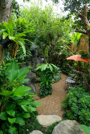 Breakfast, lunch, dinner and brunch served - Floraville Phuket Resort (Chalong)