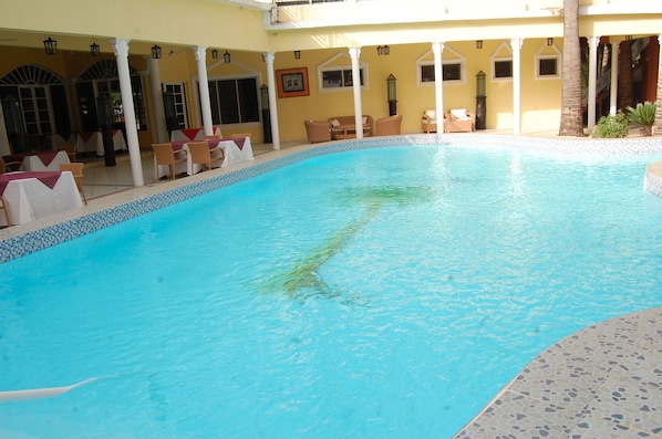 3 outdoor pools