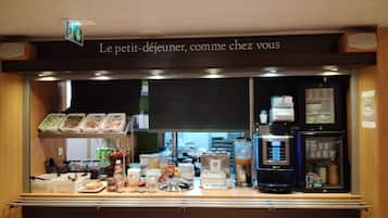 Daily buffet breakfast (EUR 9.50 per person)