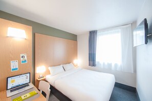 Desk, soundproofing, iron/ironing board, free WiFi - Hôtel Inn Design Montluçon (Montlucon)