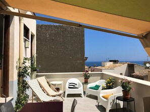 Terrace/patio - Helios B&B (Castellammare del Golfo)