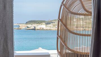 1 bedroom, Egyptian cotton sheets, premium bedding, in-room safe