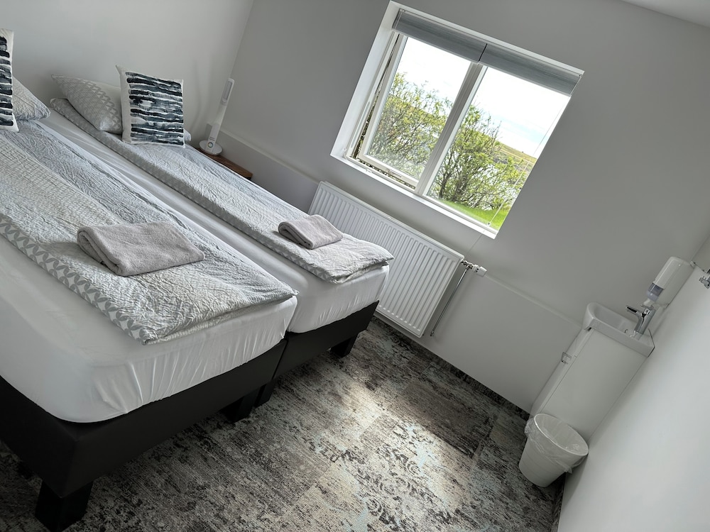 Guesthouse Dyngja by null