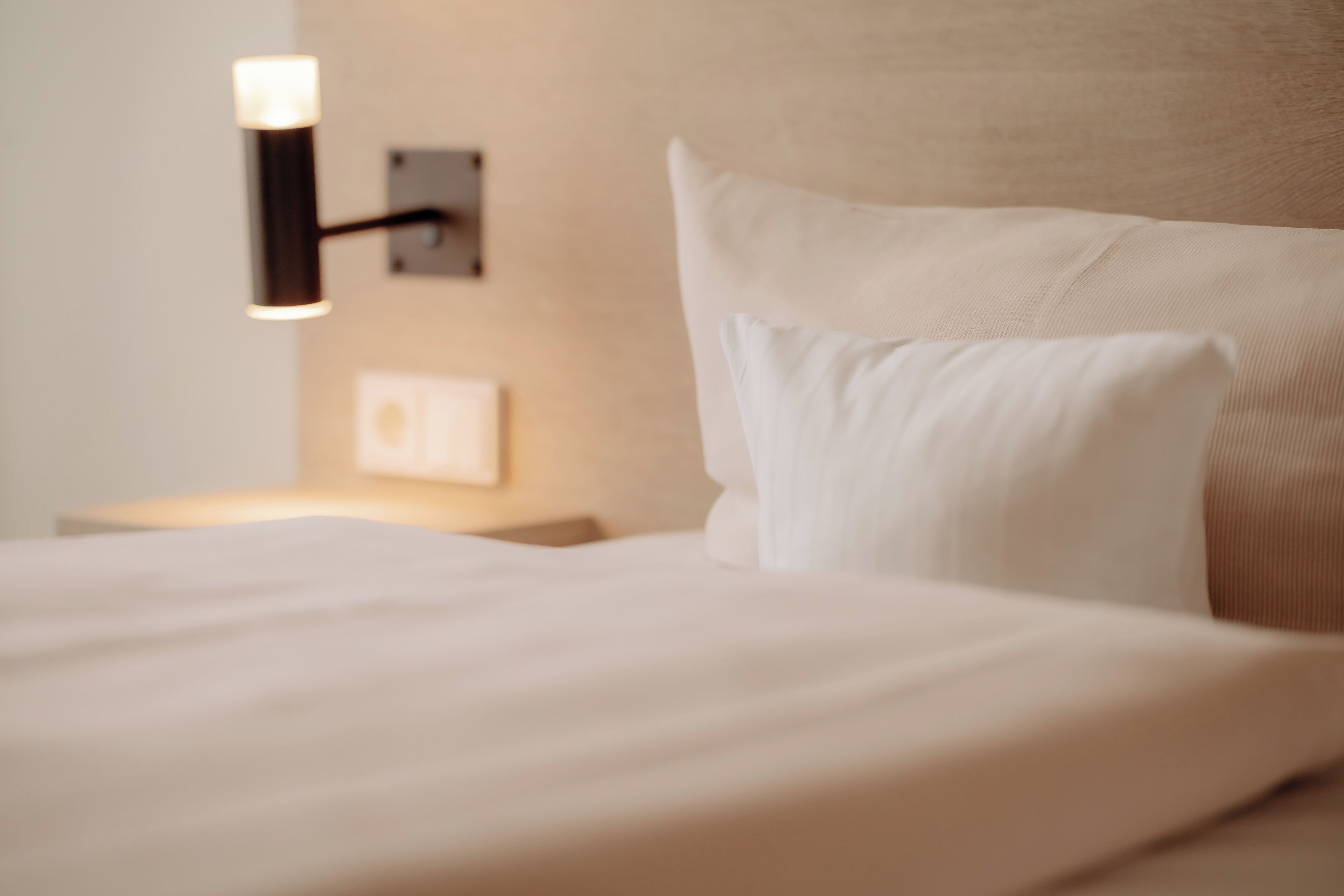 Comfort Single Room, City View | Hypo-allergenic bedding, in-room safe, desk, laptop workspace