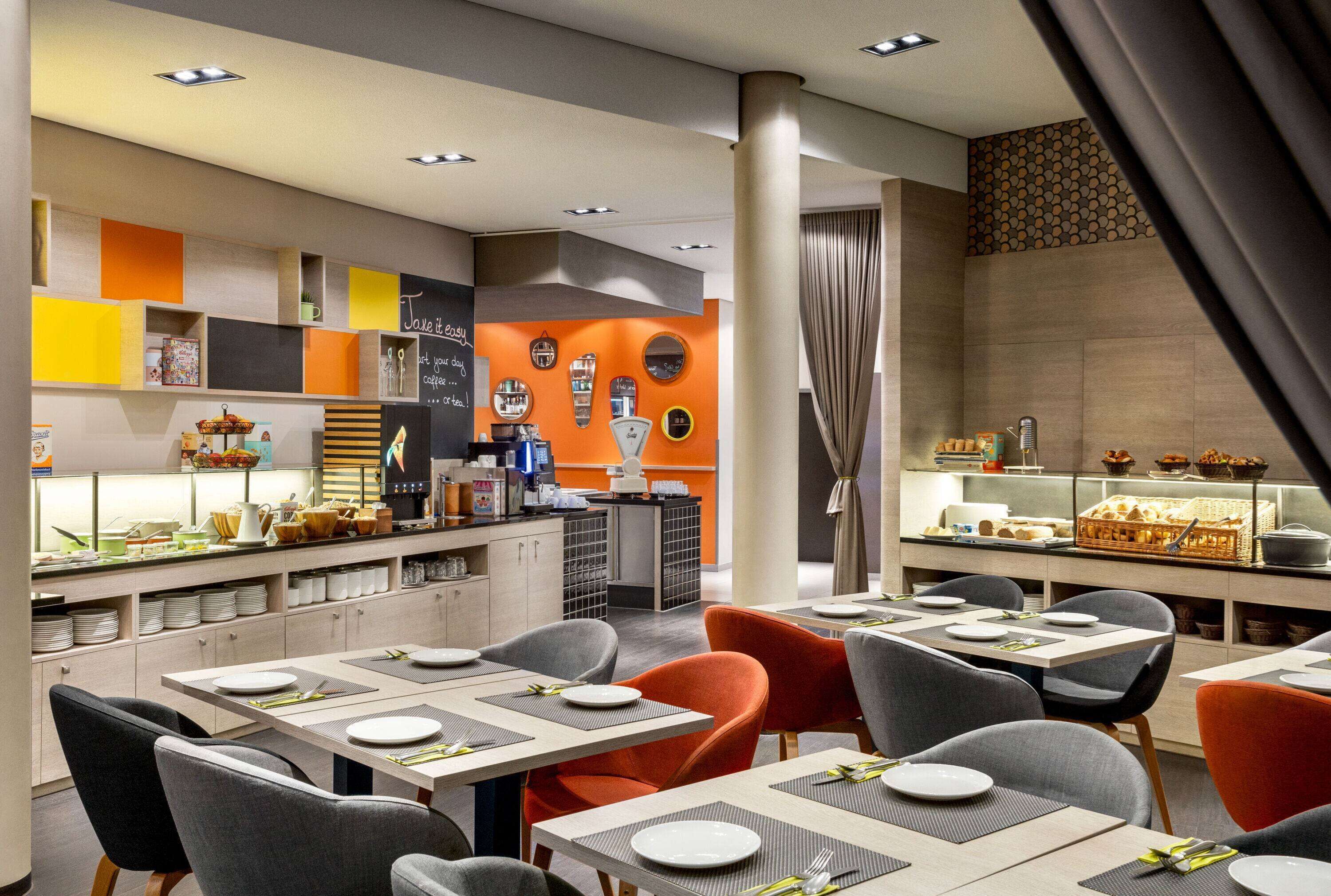 Desayuno buffet diario (EUR 18 por persona)