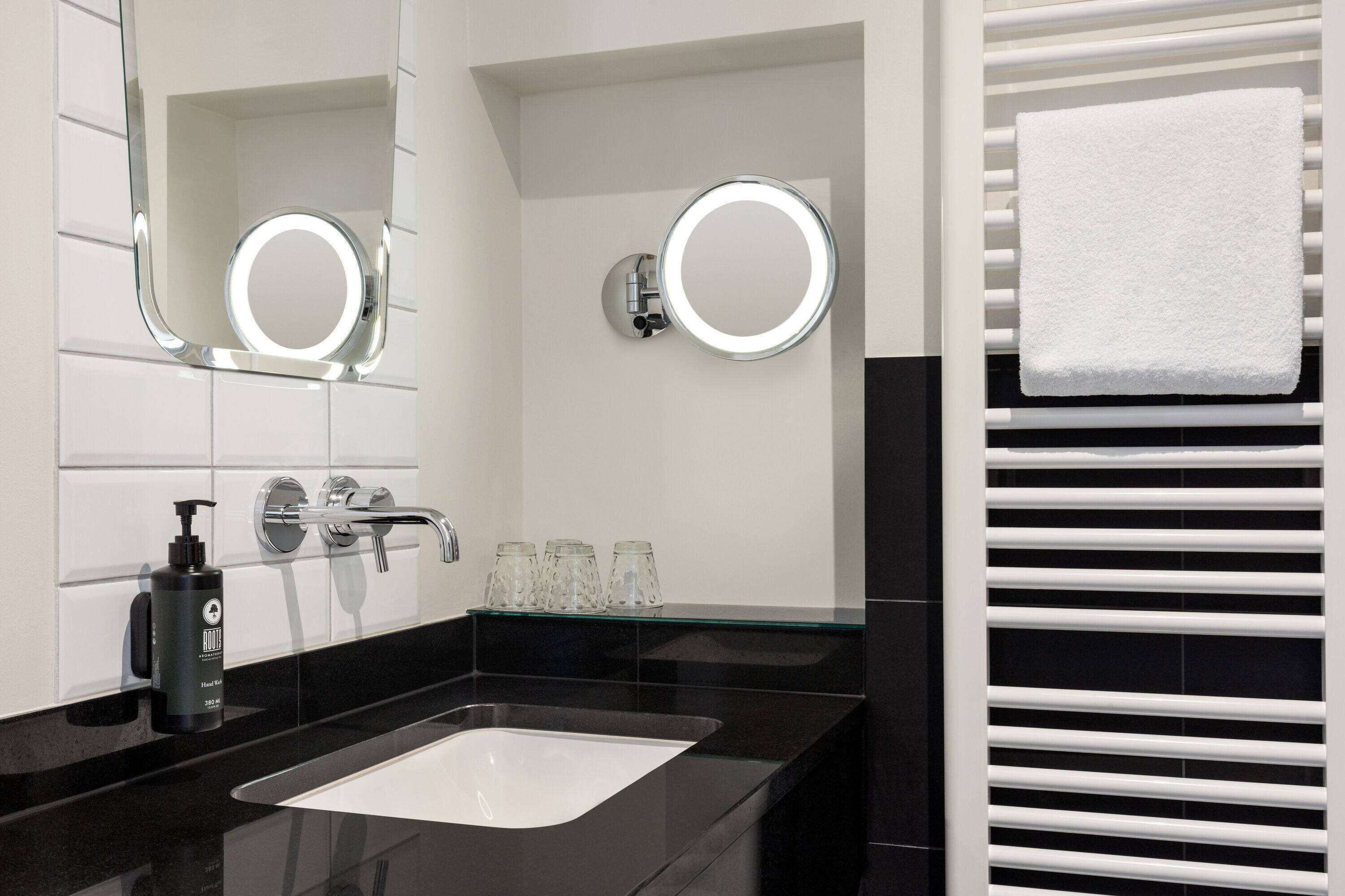 Photo - Vienna House Easy by Wyndham Osnabrück City & Apartments