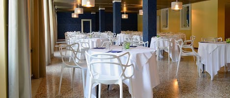 Serveert diner, regionale gerechten