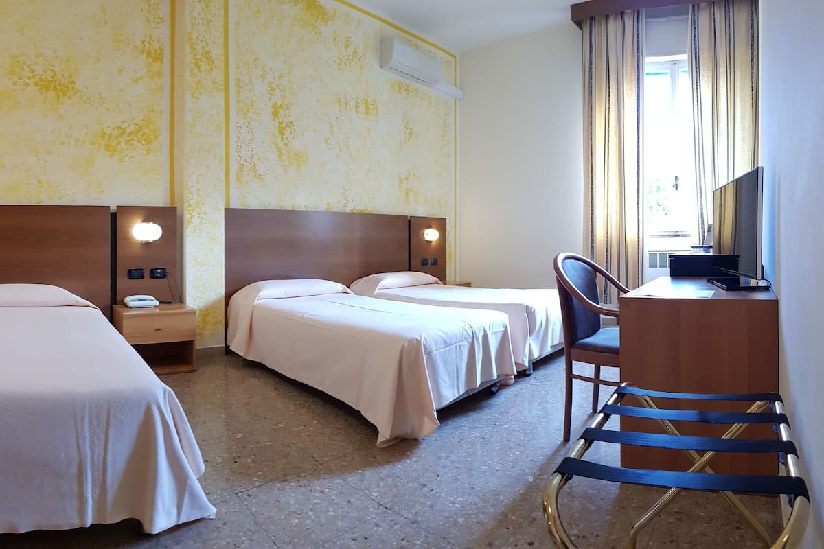 Minibar, in-room safe, desk, soundproofing