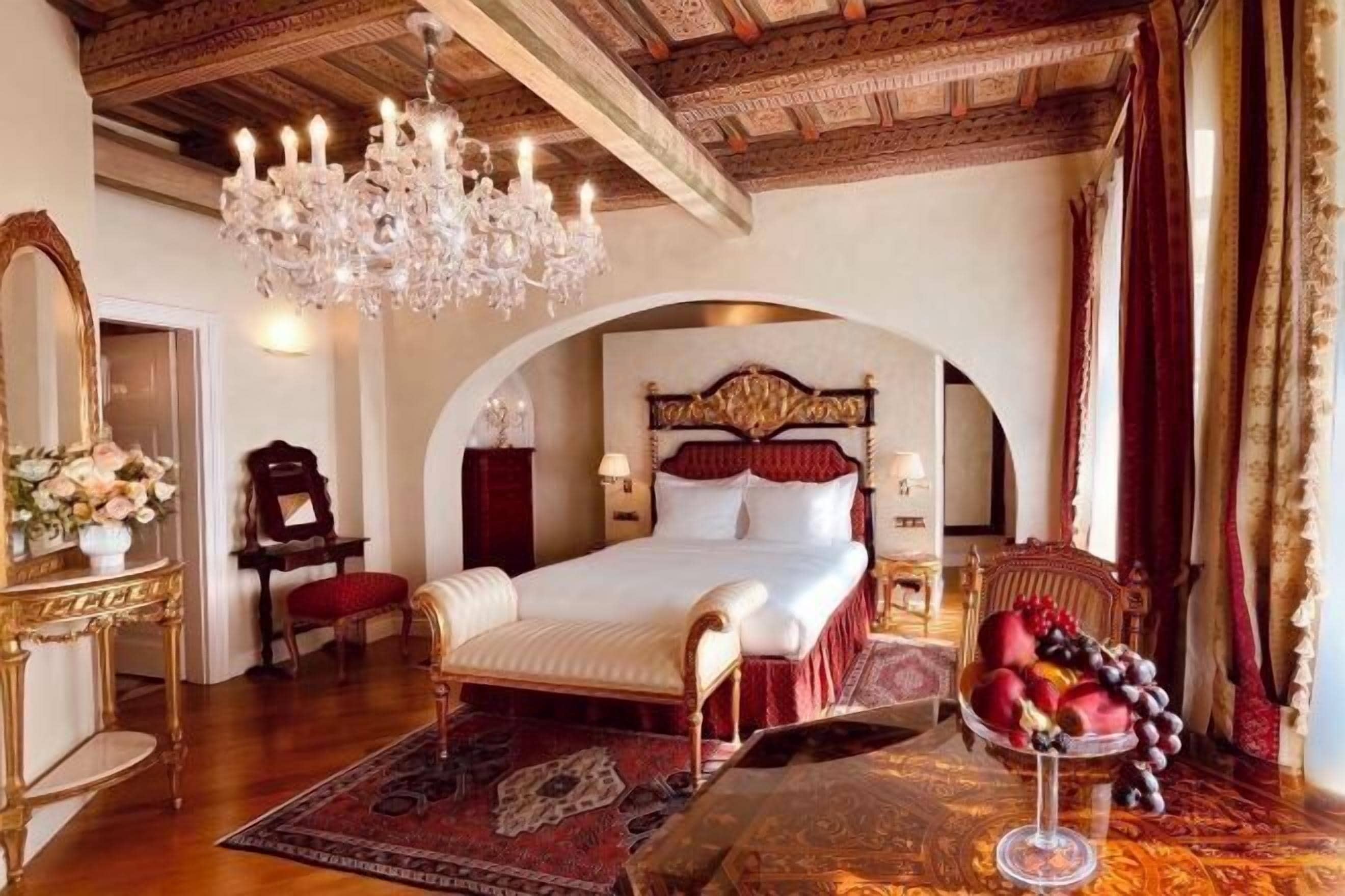 Hypo-allergenic bedding, down comforters, minibar, in-room safe