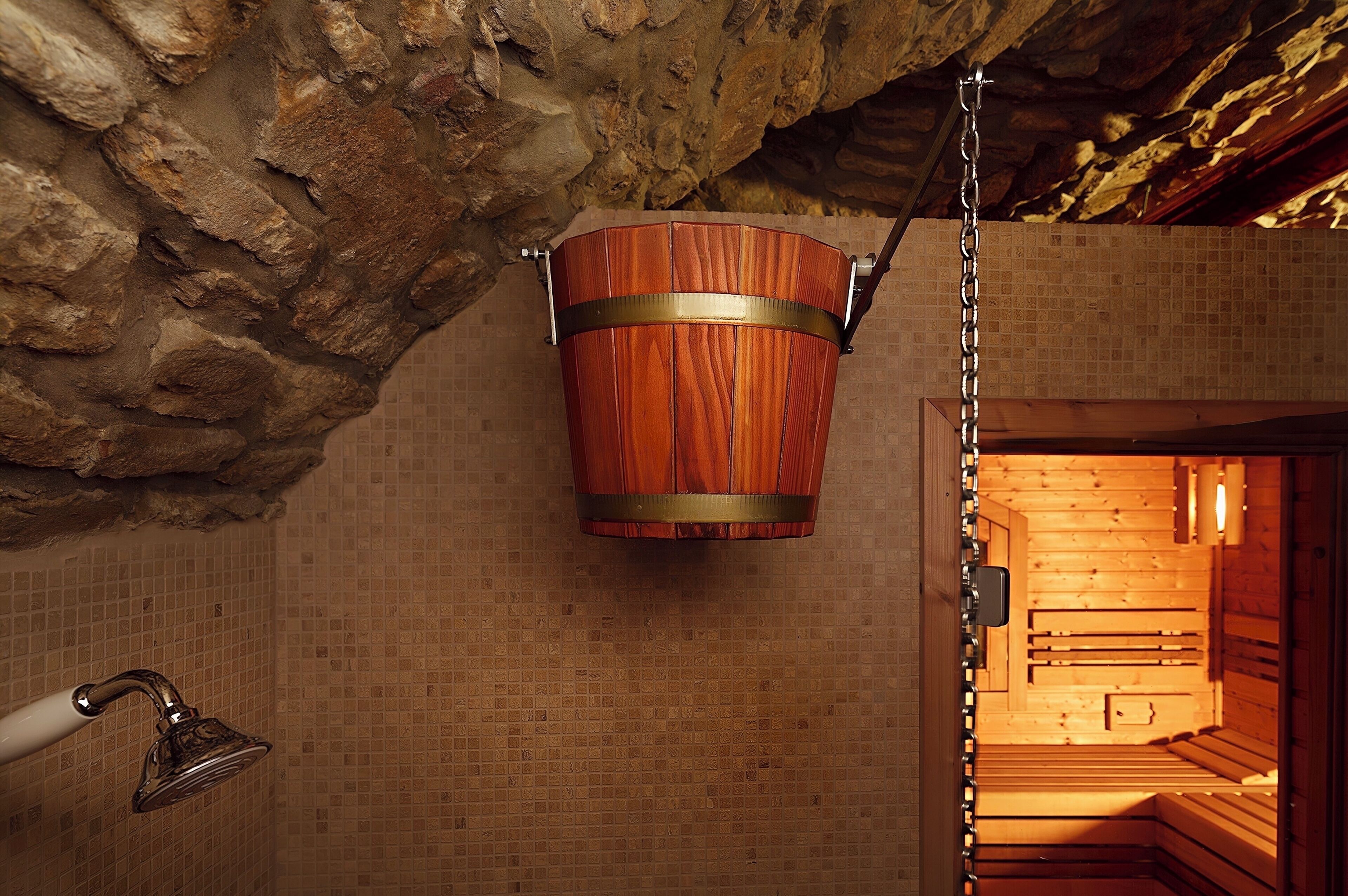 couples treatment room(s), body treatments, hydrotherapy, aromatherapy