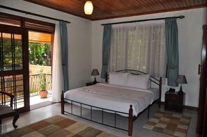 Premium bedding, in-room safe, desk, iron/ironing board - The Milimani Lodge (Arusha)